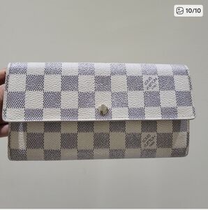 Checkered White and Gray Designer Wallet